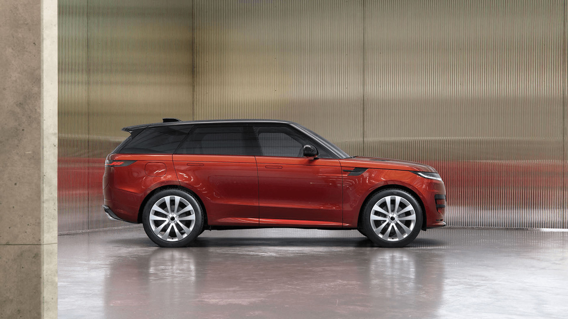 Range Rover Marks Twenty Years of the Sport
